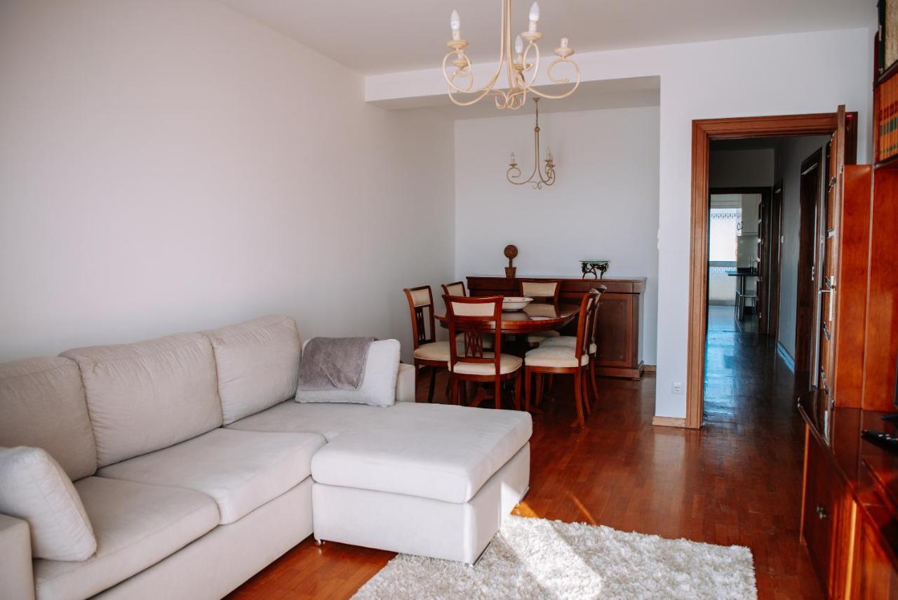 Apartamento T3 Vista Mar - Anzol فيلا دو كوندي المظهر الخارجي الصورة